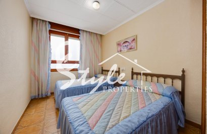 Resale - Apartament  - Torrevieja - Playa del Acequión
