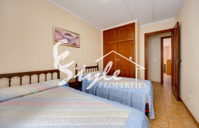 Resale - Apartament  - Torrevieja - Playa del Acequión