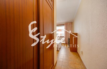 Resale - Apartament  - Torrevieja - Playa del Acequión