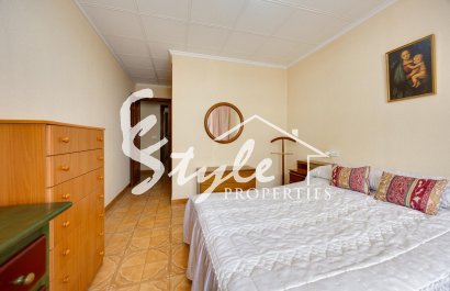 Resale - Apartament  - Torrevieja - Playa del Acequión