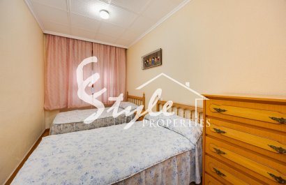 Resale - Apartament  - Torrevieja - Playa del Acequión