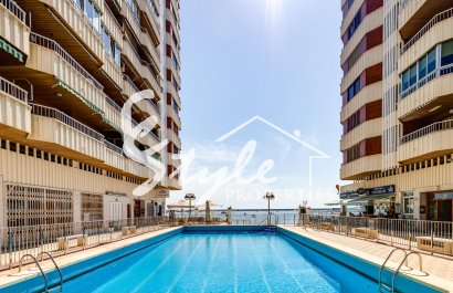 Resale - Apartament  - Torrevieja - Playa del Acequión
