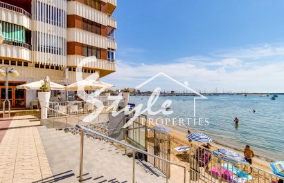 Resale - Apartament  - Torrevieja - Playa del Acequión