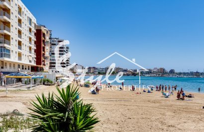 Resale - Apartament  - Torrevieja - Playa del Acequión