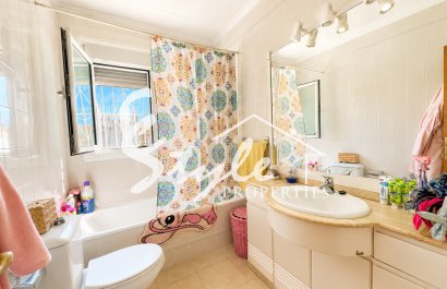 Resale - Villa - Torrevieja - La Siesta