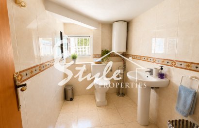 Resale - Villa - Torrevieja - La Siesta