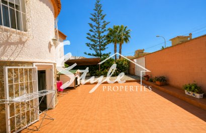 Resale - Villa - Torrevieja - La Siesta