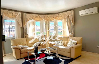 Reventa - Villa - Villamartín - Los Dolses