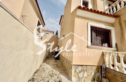 Resale - Villa - Villamartín - Blue Lagoon