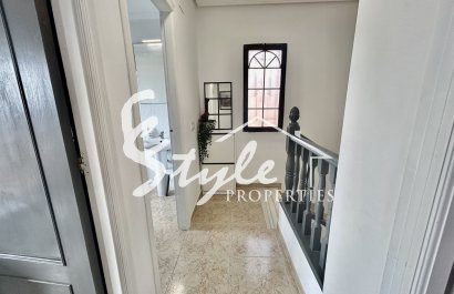Resale - Villa - Villamartín - Blue Lagoon