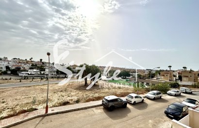 Resale - Villa - Villamartín - Blue Lagoon
