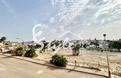 Resale - Villa - Villamartín - Blue Lagoon
