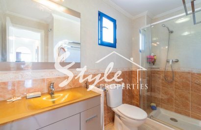 Resale - Apartament  - Orihuela-Costa - Altos de Campoamor