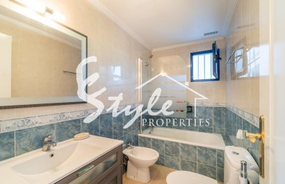 Resale - Apartament  - Orihuela-Costa - Altos de Campoamor