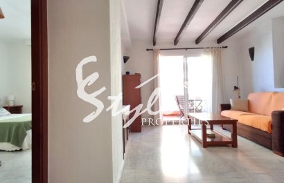 Resale - Apartament  - Torrevieja - Playa de los Locos