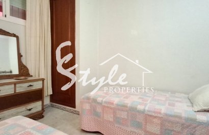Resale - Apartament  - Torrevieja - Playa de los Locos