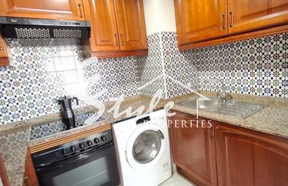 Resale - Apartament  - Torrevieja - Playa de los Locos