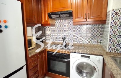 Resale - Apartament  - Torrevieja - Playa de los Locos