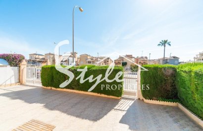 Resale - Villa - Orihuela-Costa - Punta Prima
