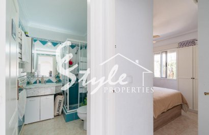 Resale - Villa - Orihuela-Costa - Punta Prima