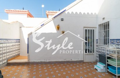 Resale - Villa - Orihuela-Costa - Punta Prima