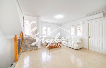 Resale - Villa - Orihuela-Costa - Pau 26