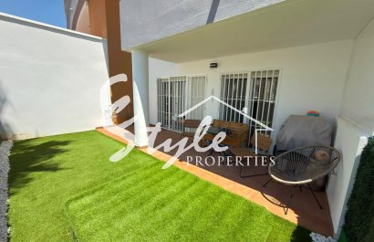 Apartamento en Planta Baja de 2 Dormitorios con Jardín Privado en Venta Cerca de Campoamor Golf – Orihuela Costa. ID1470
