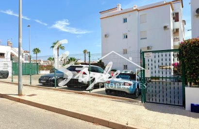 Resale - Apartament  - Orihuela-Costa - Villamartin