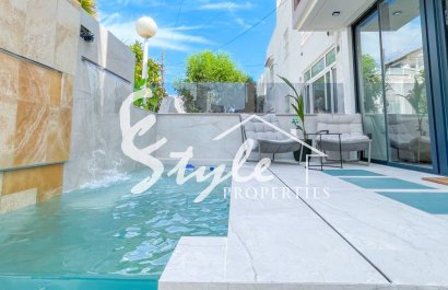 Resale - Townhouse - Torrevieja - Nueva Torrevieja - Aguas Nuevas