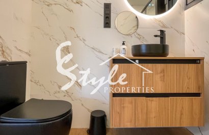Resale - Townhouse - Torrevieja - Nueva Torrevieja - Aguas Nuevas