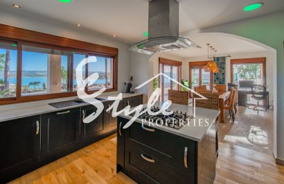 Resale - Villa - Alicante - Torremendo