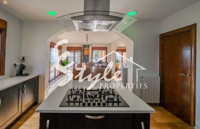 Resale - Villa - Alicante - Torremendo
