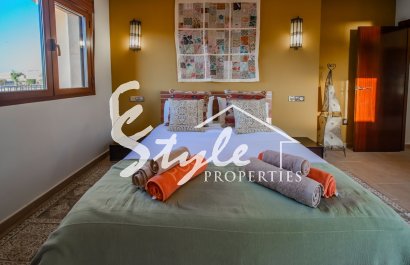Resale - Villa - Alicante - Torremendo
