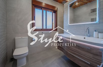 Resale - Villa - Alicante - Torremendo