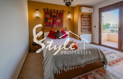 Resale - Villa - Alicante - Torremendo
