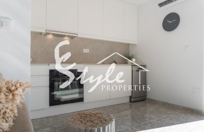 Resale - Apartament  - Torrevieja - La Mata