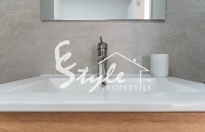 Resale - Apartament  - Torrevieja - La Mata