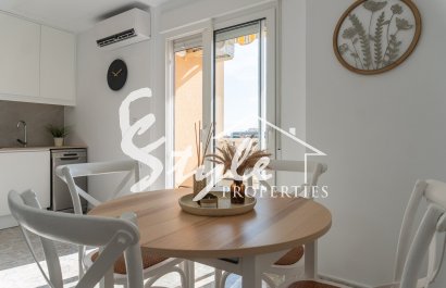 Resale - Apartament  - Torrevieja - La Mata