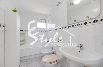Resale - Apartament  - Torrevieja - La Mata