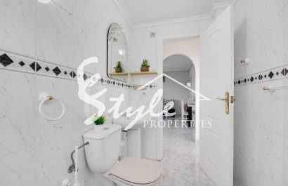 Resale - Apartament  - Torrevieja - La Mata