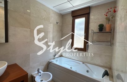 Resale - Semi-Detached Villa - Algorfa - La Finca Golf Resort