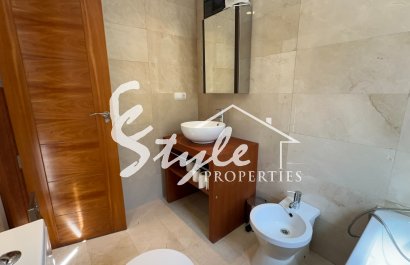 Resale - Semi-Detached Villa - Algorfa - La Finca Golf Resort