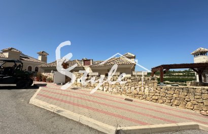 Resale - Semi-Detached Villa - Algorfa - La Finca Golf Resort