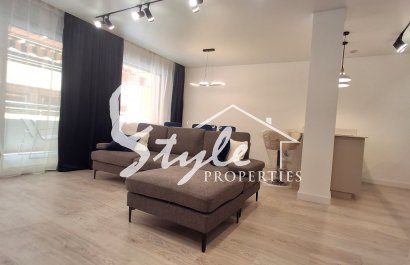 Resale - Apartament / Duplex - Torrevieja - Playa Acequion