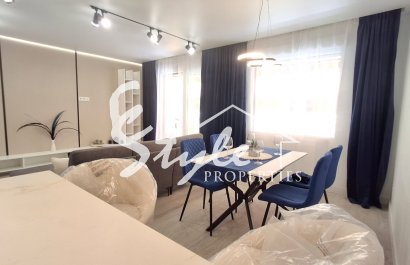 Resale - Apartament / Duplex - Torrevieja - Playa Acequion