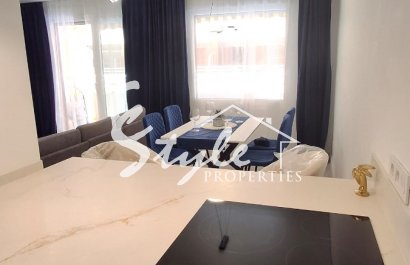 Resale - Apartament / Duplex - Torrevieja - Playa Acequion