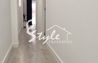 Resale - Apartament / Duplex - Torrevieja - Playa Acequion