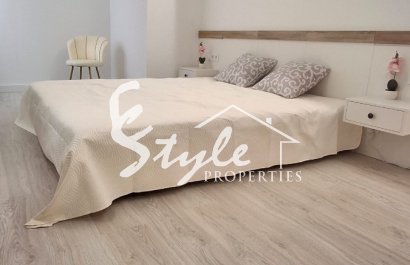 Resale - Apartament / Duplex - Torrevieja - Playa Acequion