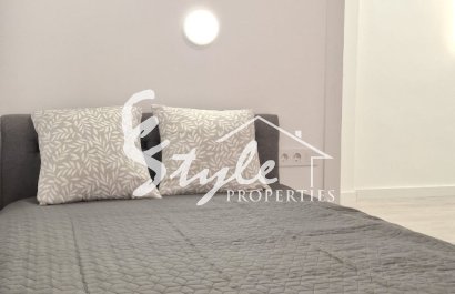 Resale - Apartament / Duplex - Torrevieja - Playa Acequion