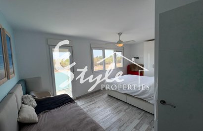 Resale - Villa - Torrevieja - La Siesta - El Salado -  Torreta